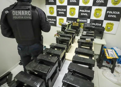Policiais apreenderam 150kg de drogas