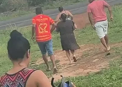 Populares encontram recém-nascidada em matagal em Dom Expedito Lopes