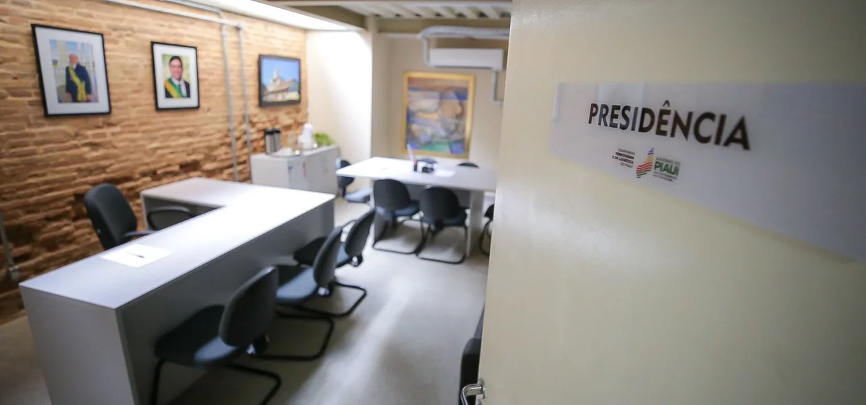Sala da presidência da CFLP