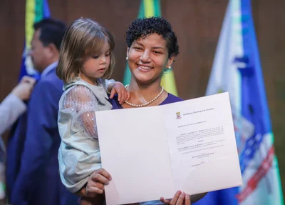 Sarah Menezes