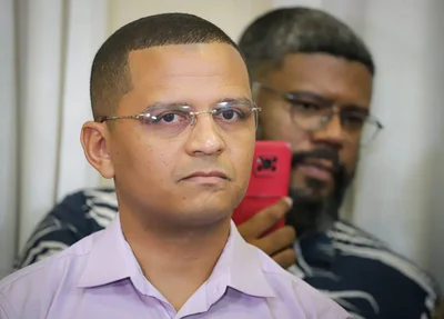 Secretário de Educação Ismael Silva