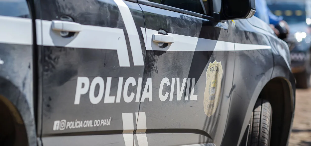 Viatura da Polícia Civil