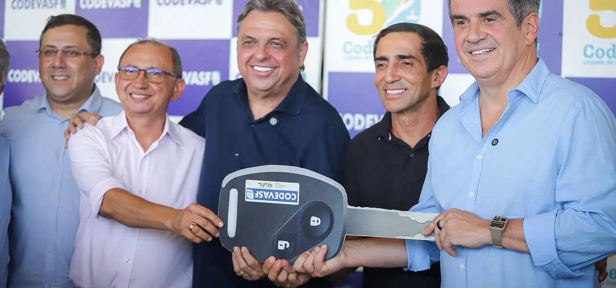 A entrega ocorreu nesta quinta-feira (30)