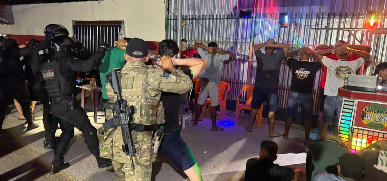 Ação policial no baile de reggae na Vila Dagmar Mazza