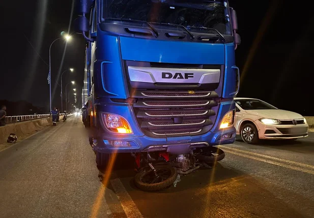 Acidente na Ponte do Tancredo Neves