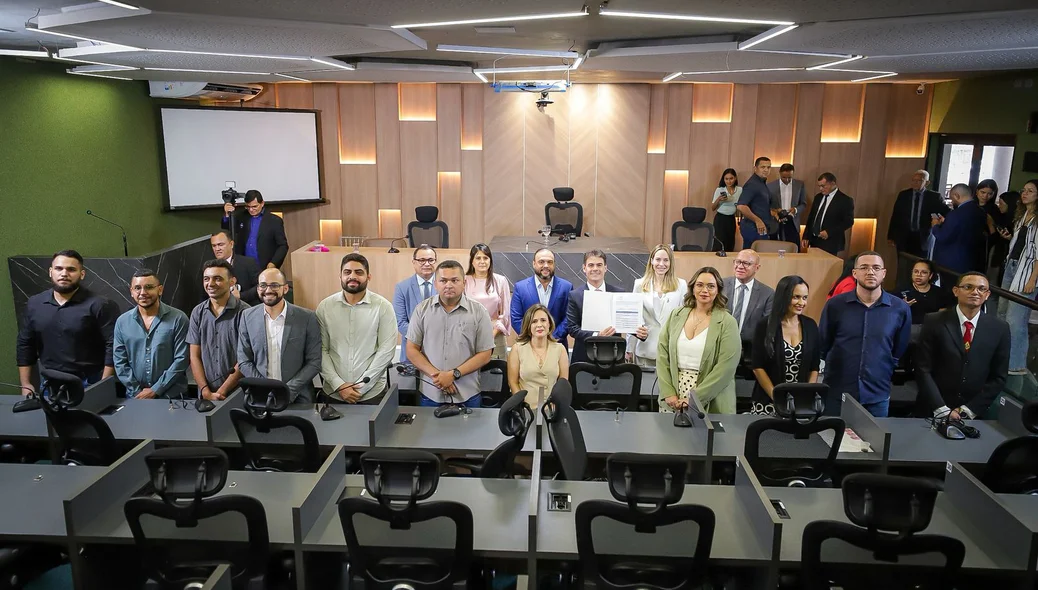 Aprovados no concurso da ALEPI