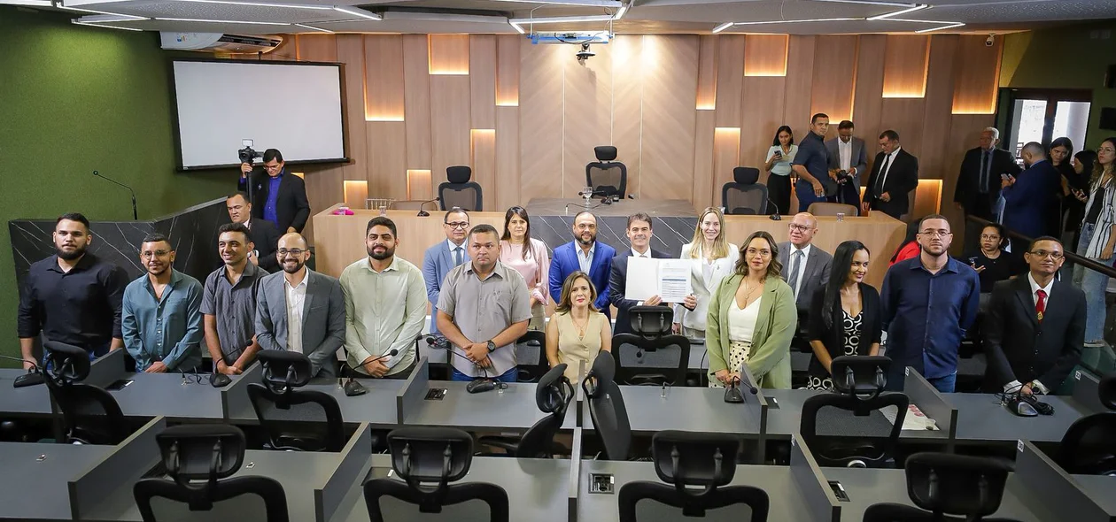 Aprovados no concurso da ALEPI