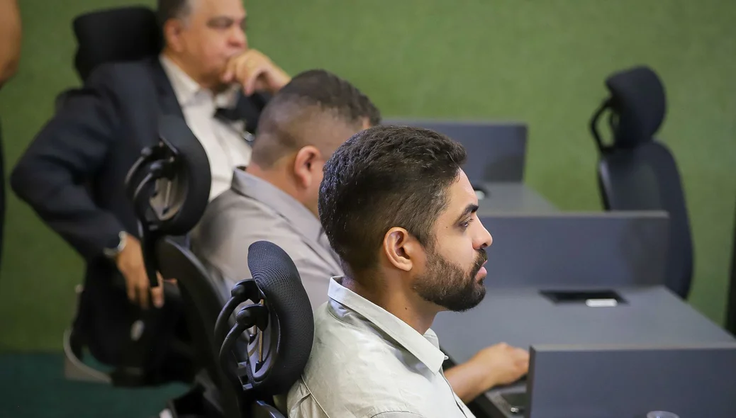 Aprovados no concurso da ALEPI