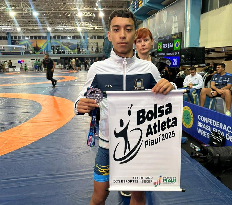 Atleta piauiense Samuel Cardoso conquista prata para o Brasil no Sul-Americano de Wrestling
