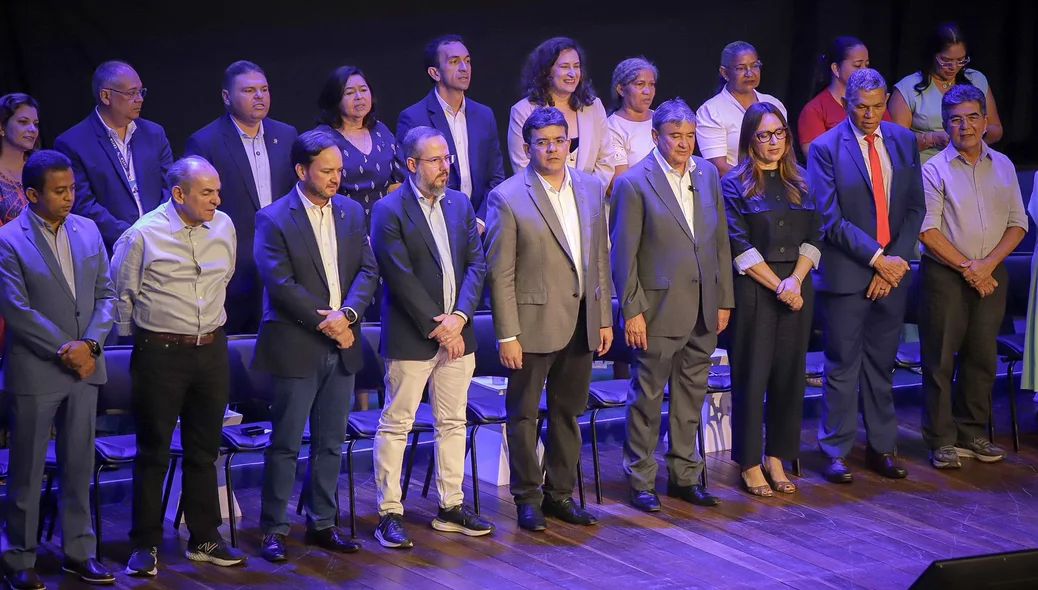 Autoridades no evento