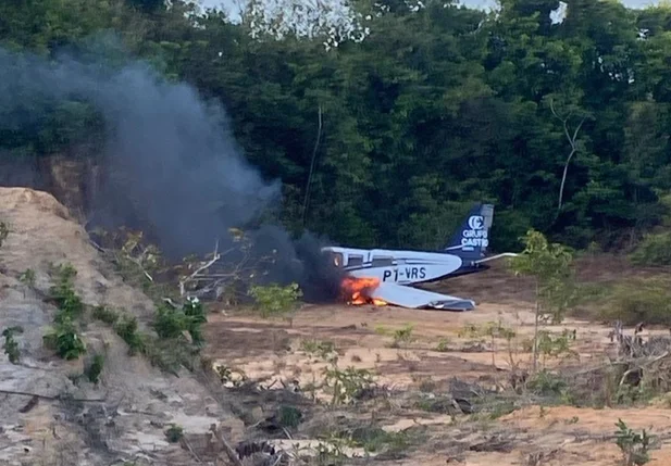Avião de pequeno porte caiu em São Luís