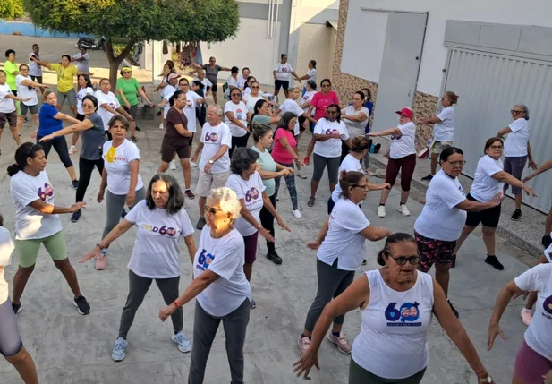 Bairro Mocambinho recebe a primeira caminhada do Projeto 60+ nesta sexta