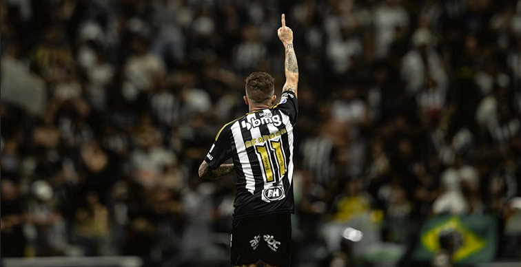 Bernard marcou um dos gols da partida