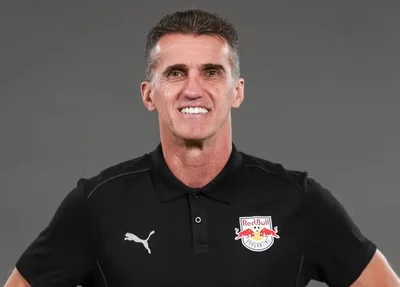 Bragantino anuncia o técnico Vagner Mancini