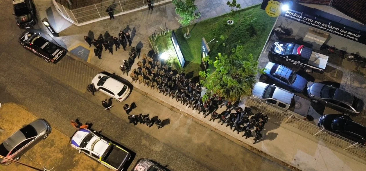 Briefing da operação na madrugada desta segunda-feira no DHPP
