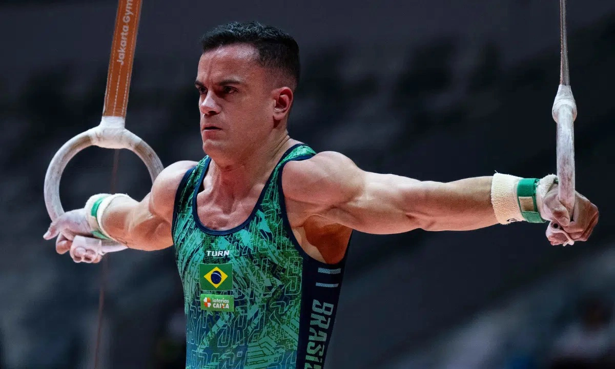 Caio Souza ficou em 9º lugar no Mundial de Ginástica Artística