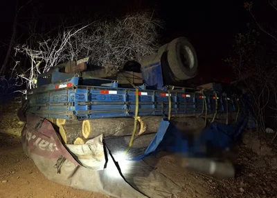 Caminhão capotou e deixou dois mortos em Castelo do Piauí