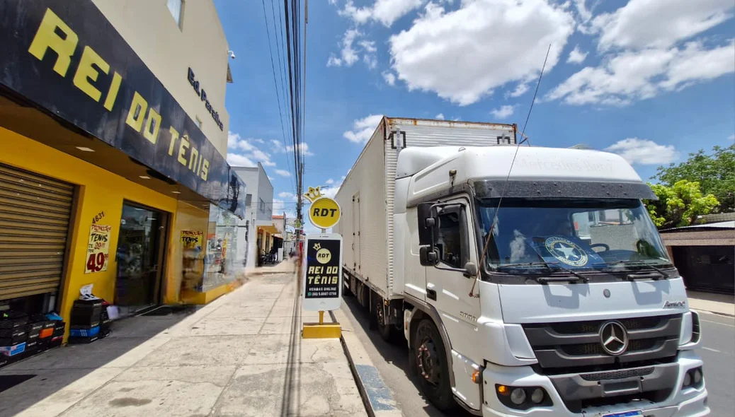 Caminhão da Receita Federal transportou mercadorias apreendidas durante a operação Poty