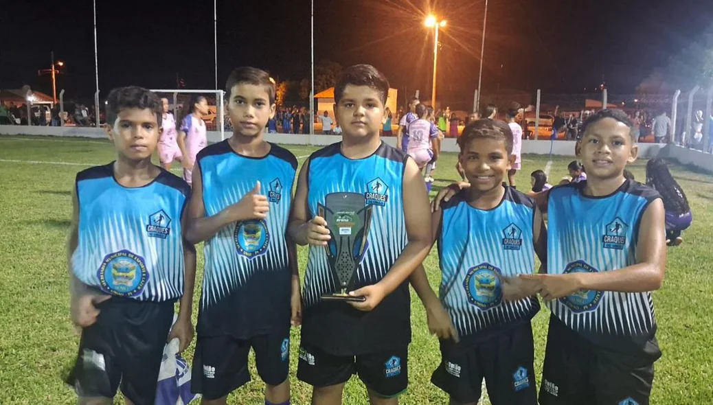 Campeonato na arena no Conjunto Rego Filho