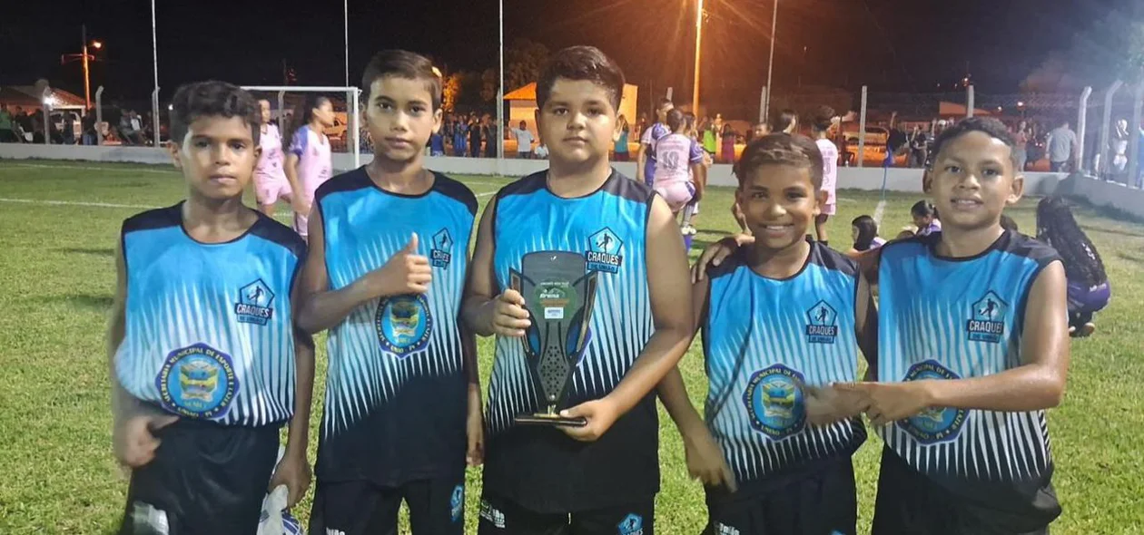 Campeonato na arena no Conjunto Rego Filho
