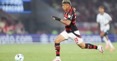 Carrascal marca e Flamengo vence Racing pela Libertadores