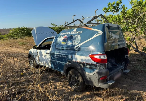 Carro de empresa foi recuperado pela PM