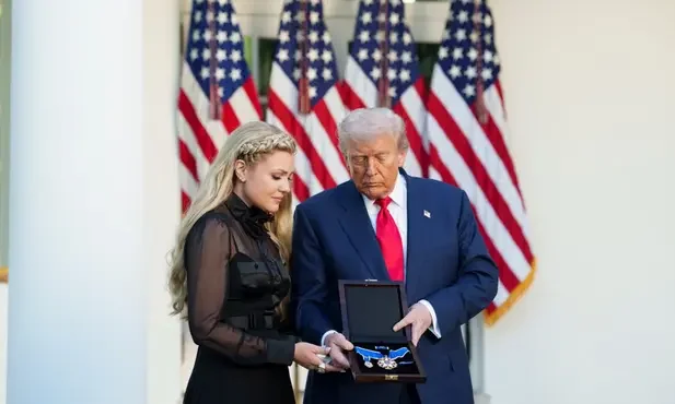 Charlie Kirk foi homenageado pro Trump