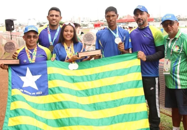 Delegação de atletismo conquista oito medalhas nos Jogos Escolares Brasileiros