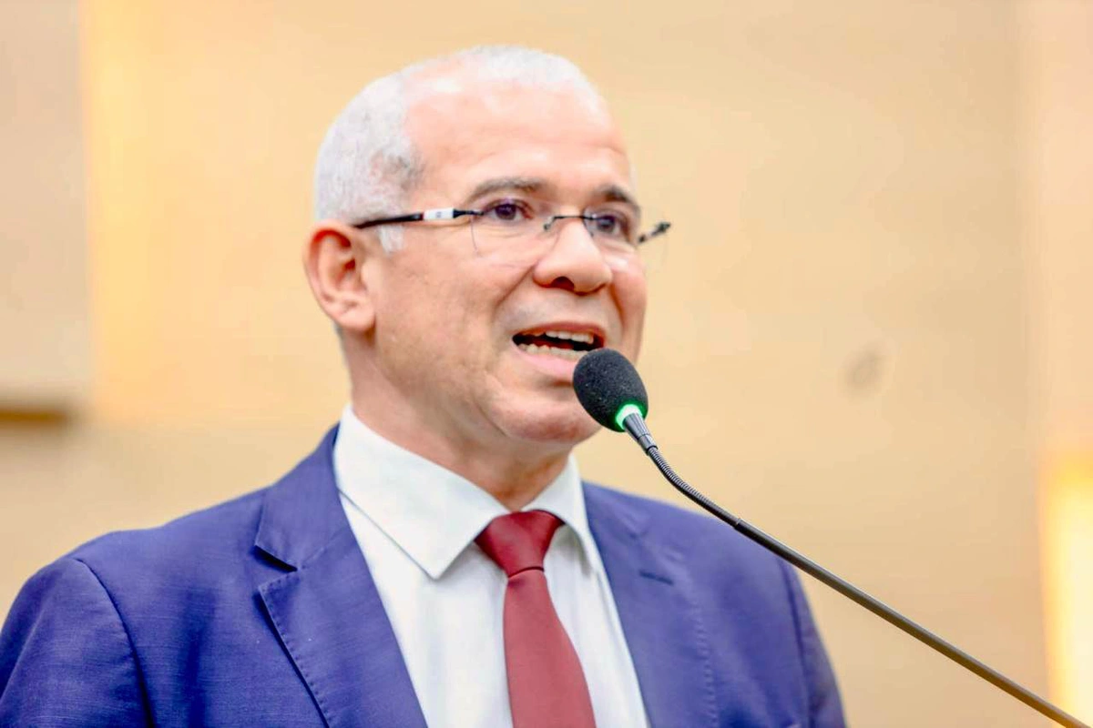 Deputado Tiago Vasconcelos
