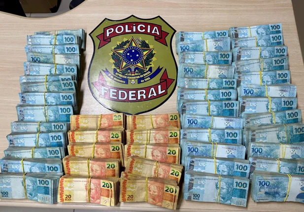 Dinheiro apreendido pela Polícia Federal em São Luís-MA
