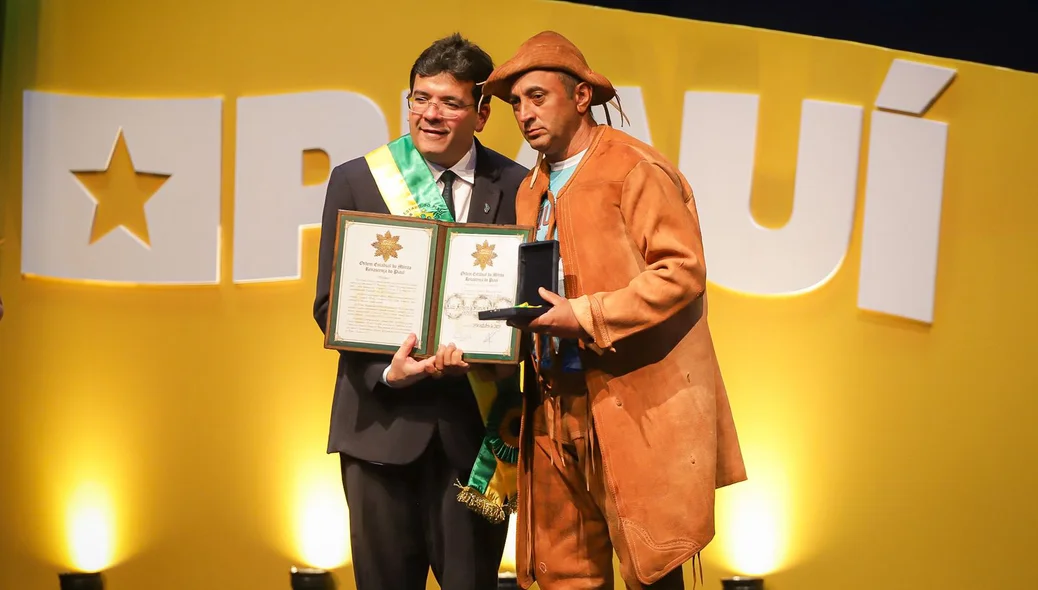 Entrega de medalhas do Mérito Renascença