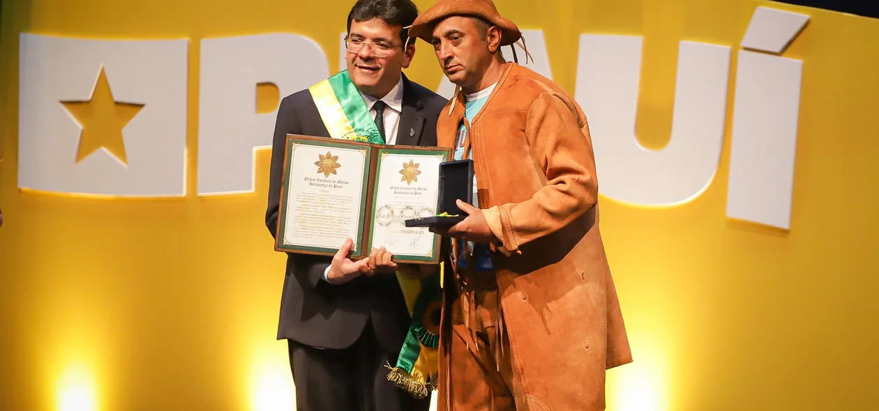 Entrega de medalhas do Mérito Renascença