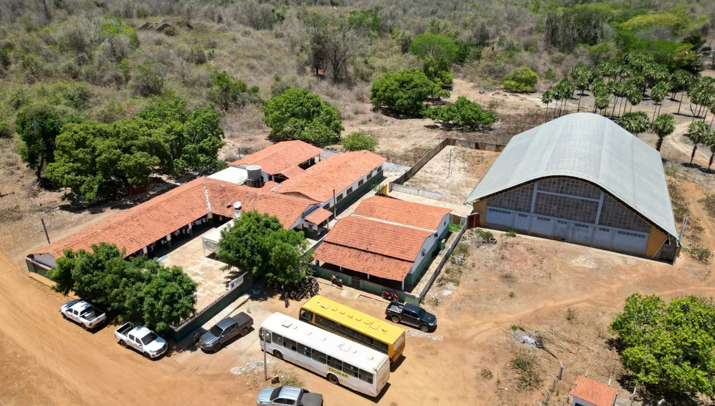 Escola reinaugurada em Castelo do Piauí