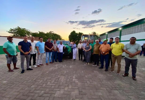 Esperantina é beneficiada com novos equipamentos e veículos para fortalecer o trabalho no município