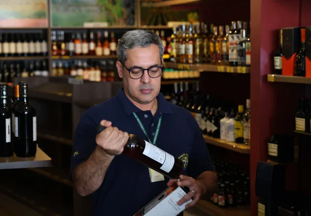 Fiscalização em depósitos do Piauí