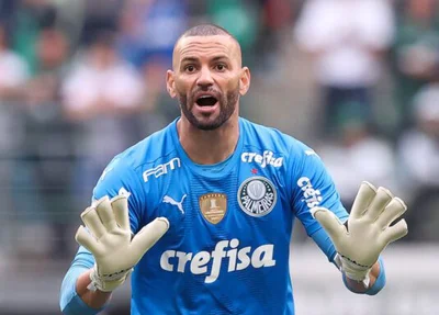 Goleiro Weverton