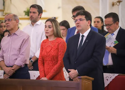 Governador Rafael Fonteles e família