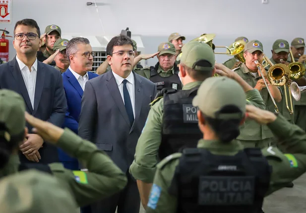 Governador Rafael Fonteles inaugura batalhão