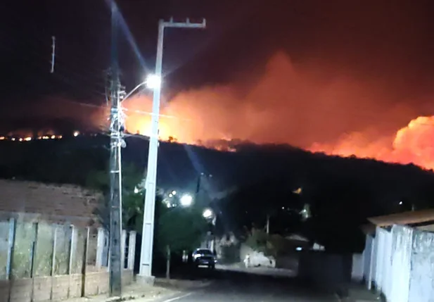 Incêndio atinge vegetação em Batalha
