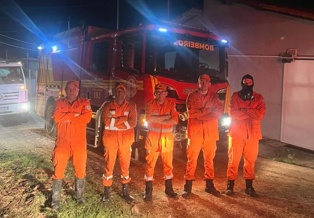 Incêndio de grandes proporções é extinto na cidade de Batalha