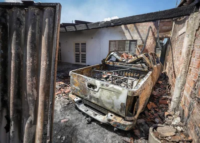 Incêndio destruiu casa e veículo