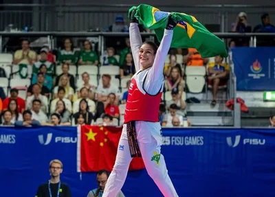 Maria Clara Pacheco faz história e conquista o ouro no Mundial de Taekwondo