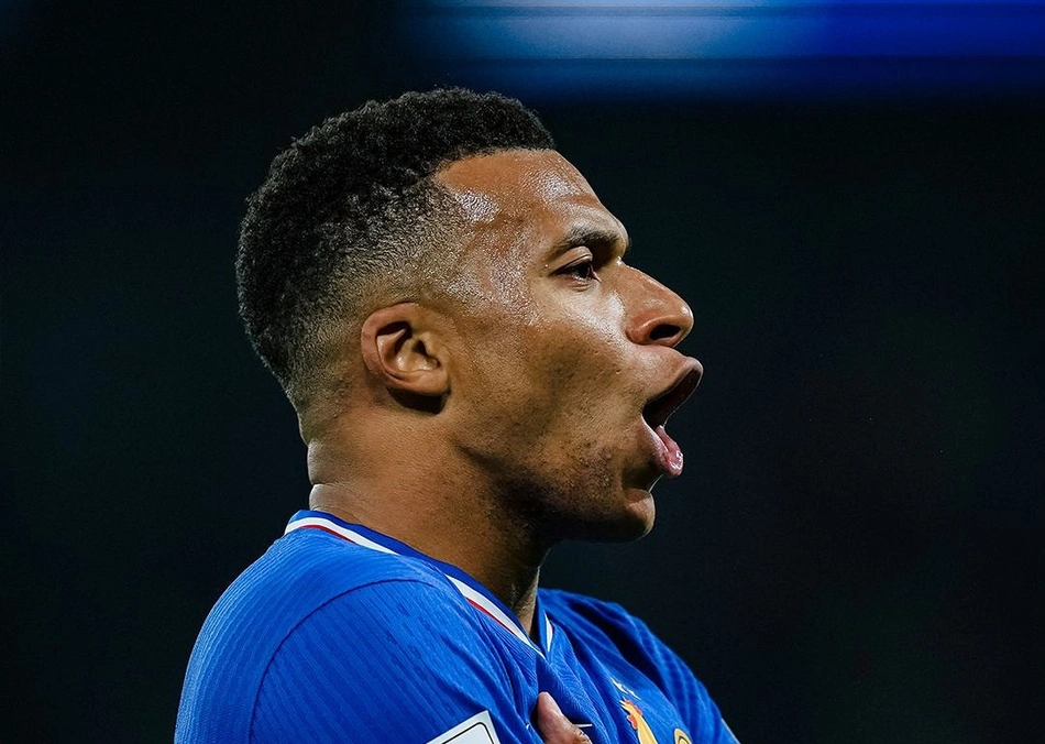 Mbappé em vitória da França