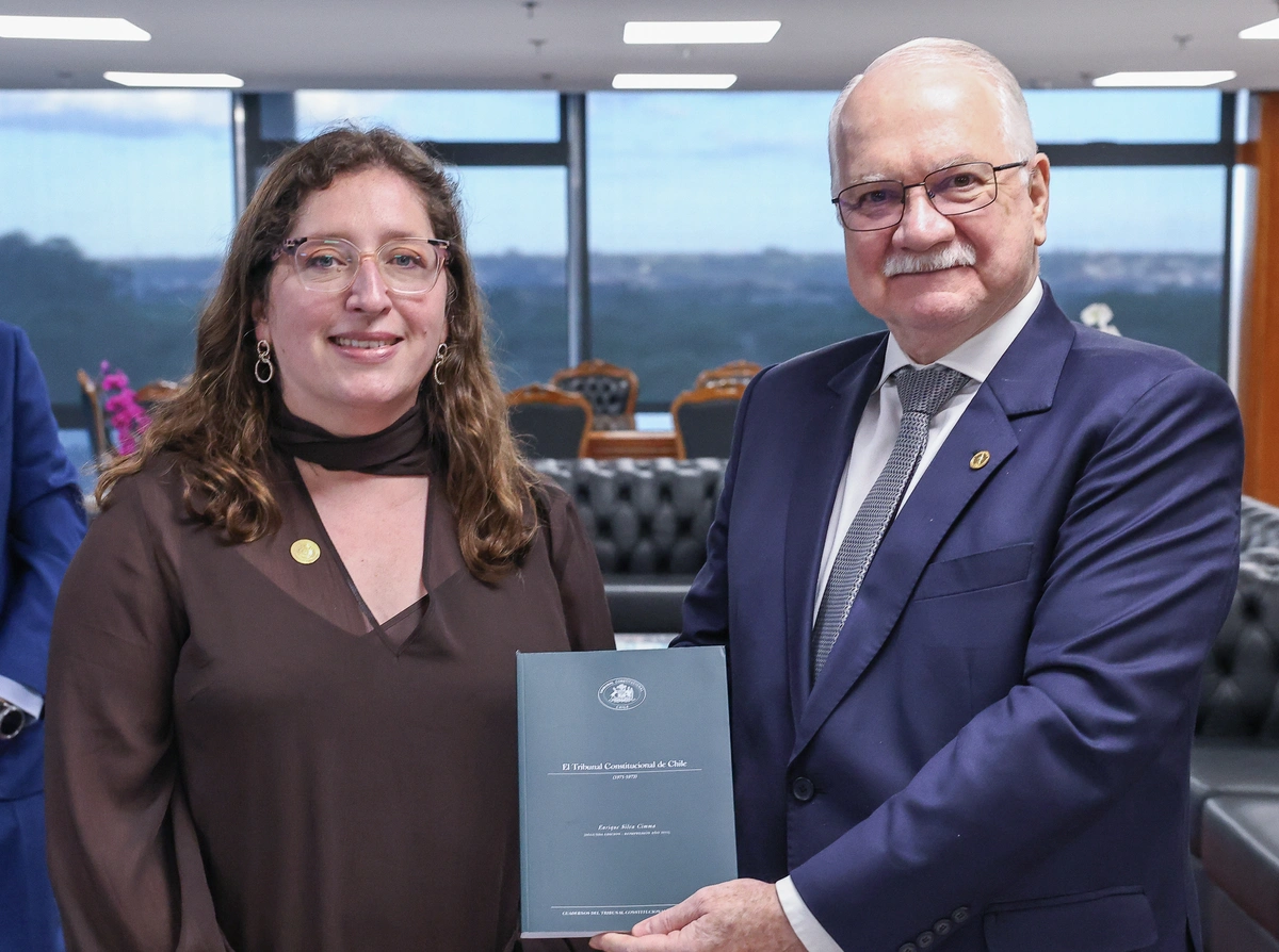 Ministra Daniela Marzi Muñoz e ministro Edson Fachin