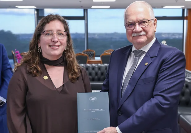Ministra Daniela Marzi Muñoz e ministro Edson Fachin