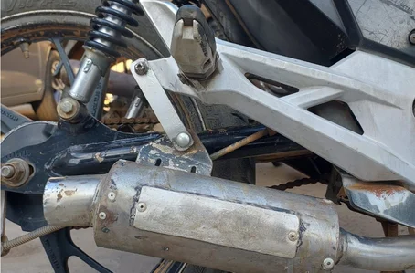 Motocicleta com sistema de escapamento adulterado foi apreendida em Água Branca