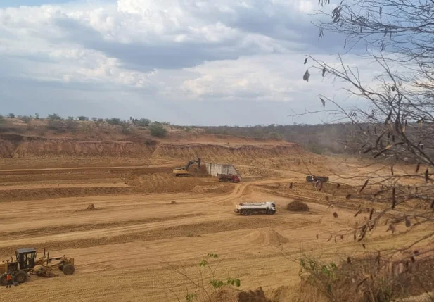 Obra da barragem de Atalaia chega à fase de terraplanagem do sangradouro