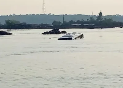 Ônibus cai no Rio Tocantins
