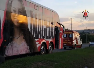 Ônibus da cantora Allana Macedo
