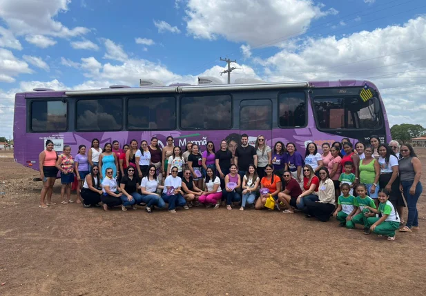 Ônibus Lilás realiza ação em Aroazes